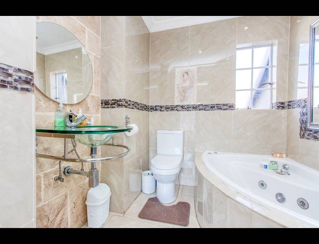 3 BEDROOM APARTMENT FOR SALE IN RADIOKOP